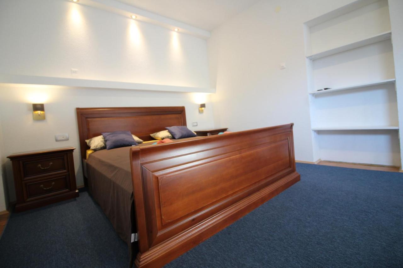 Apartment City Centre Free Parking 1&2 Floor Макарска Екстериор снимка